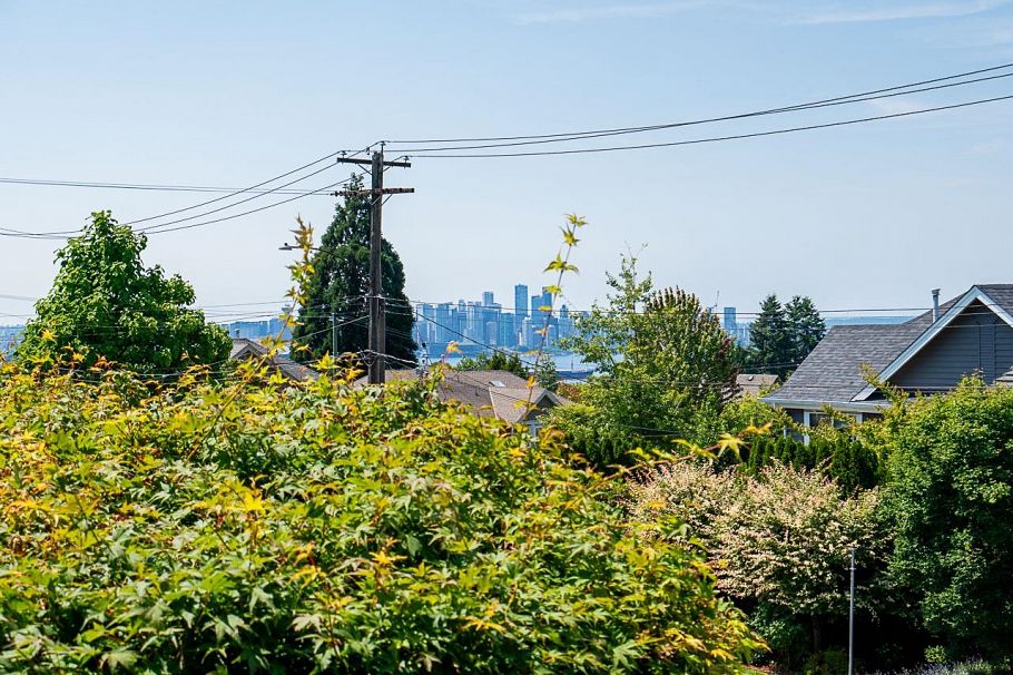 1416 Mahon Avenue North Vancouver, BC - 21