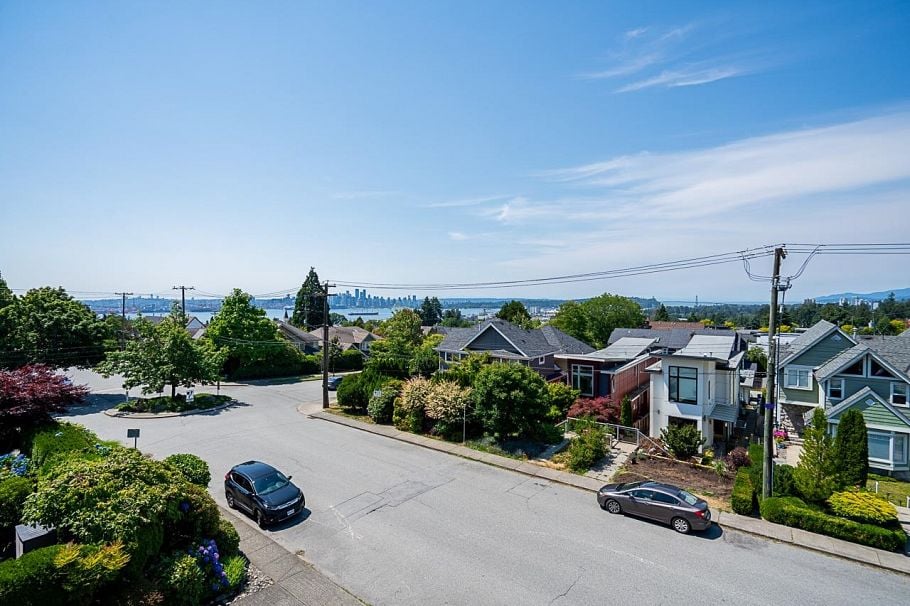 1416 Mahon Avenue North Vancouver, BC - 32