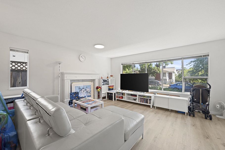 1855 E 53rd Avenue Vancouver, BC - 5