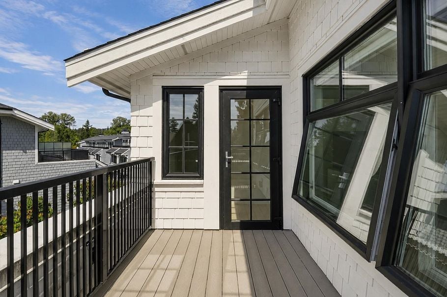 14 1133 Ridgewood Drive North Vancouver, BC - 19