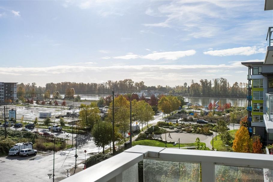 601 3281 E Kent Avenue North Vancouver, BC - 26