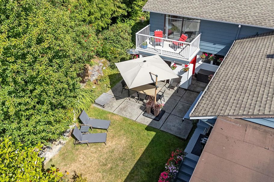 674 Blueridge Avenue North Vancouver, BC - 7