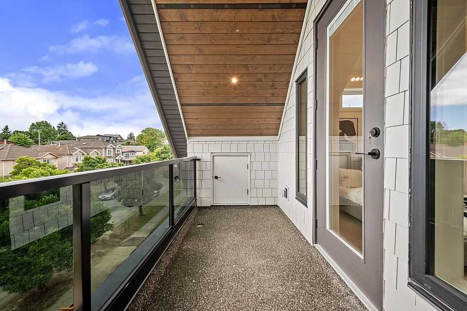 1- 2547 E 2nd Avenue Vancouver, BC - 31