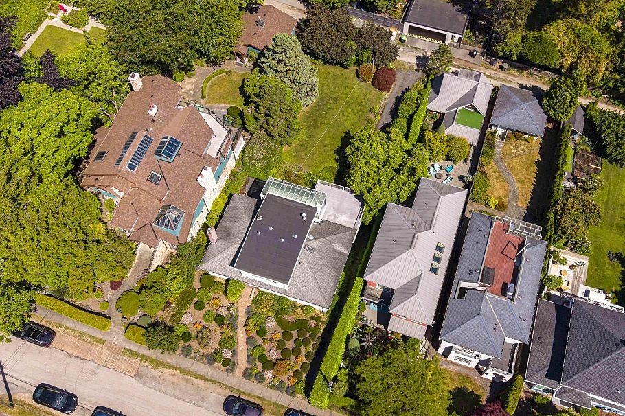 4355 W 3rd Avenue Vancouver, BC - 32