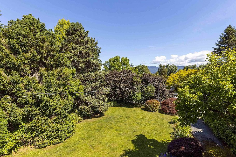 4355 W 3rd Avenue Vancouver, BC - 23
