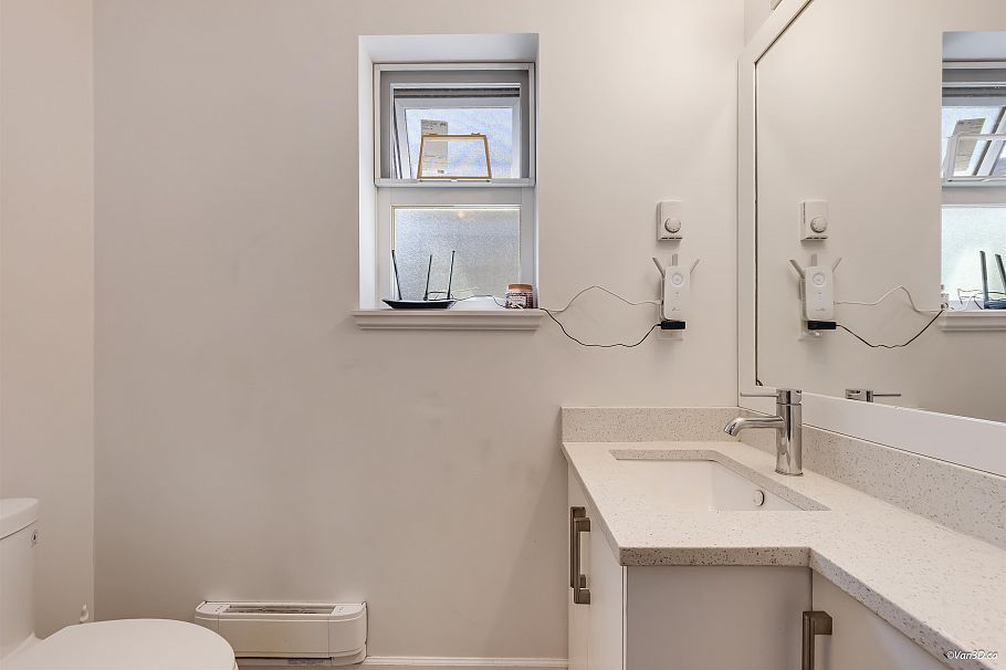 621 E 65th Avenue Vancouver, BC - 31