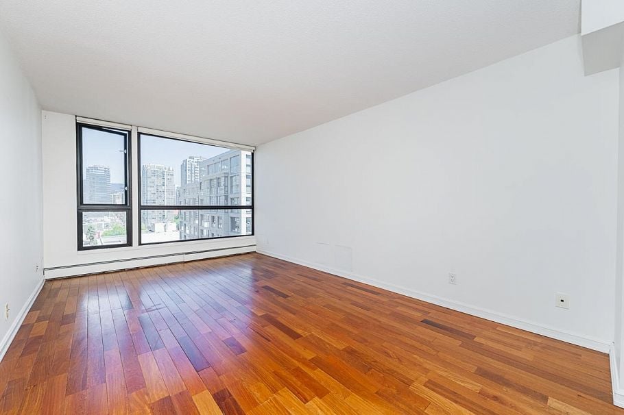 1304 283 Davie Street Vancouver, BC - 17