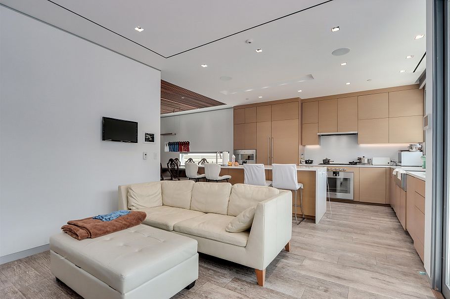 4368 W 15th Avenue Vancouver, BC - 11