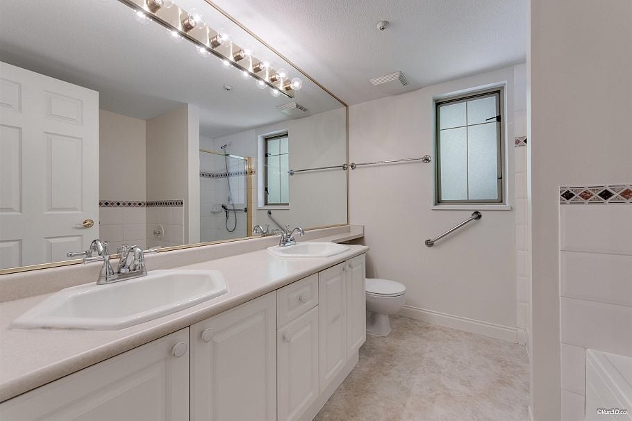 312 3658 Banff Court North Vancouver, BC - 18