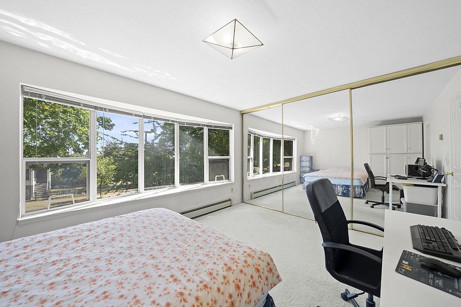 1855 E 53rd Avenue Vancouver, BC - 17