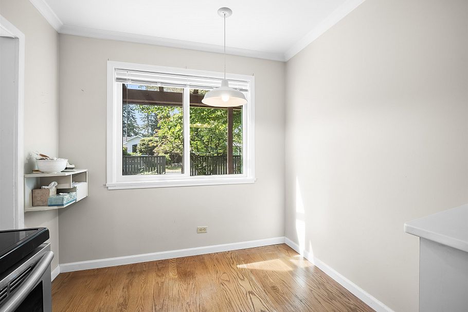 1116 W 20th Street North Vancouver, BC - 15