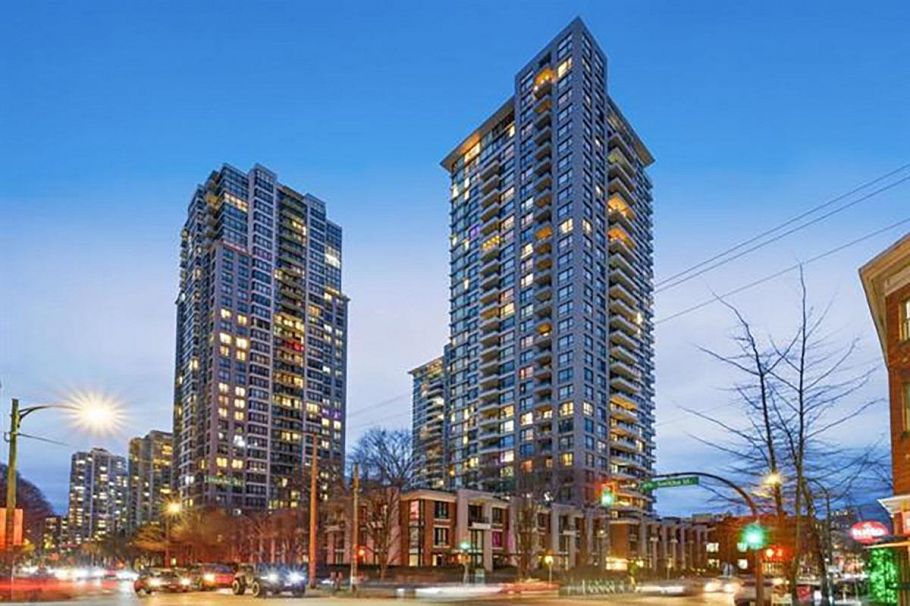 2403 928 Homer Street Vancouver, BC - 1