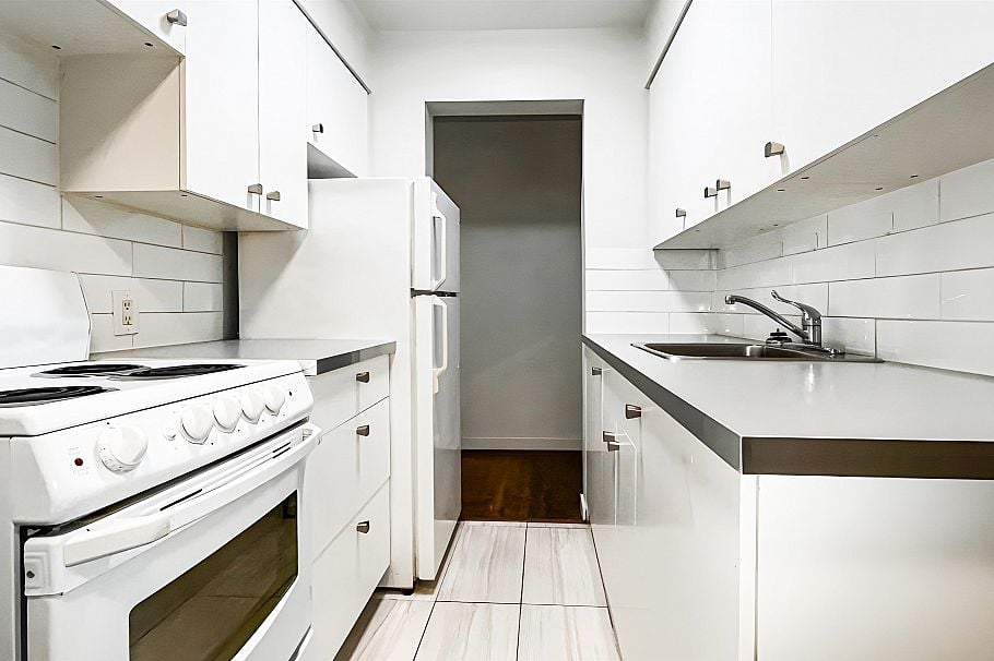 002 1925 NELSONSTREET, Vancouver BC V6G 1K9 Vancouver, BC - 4