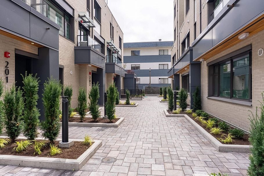103A 433 E 3rd Street North Vancouver, BC - 33