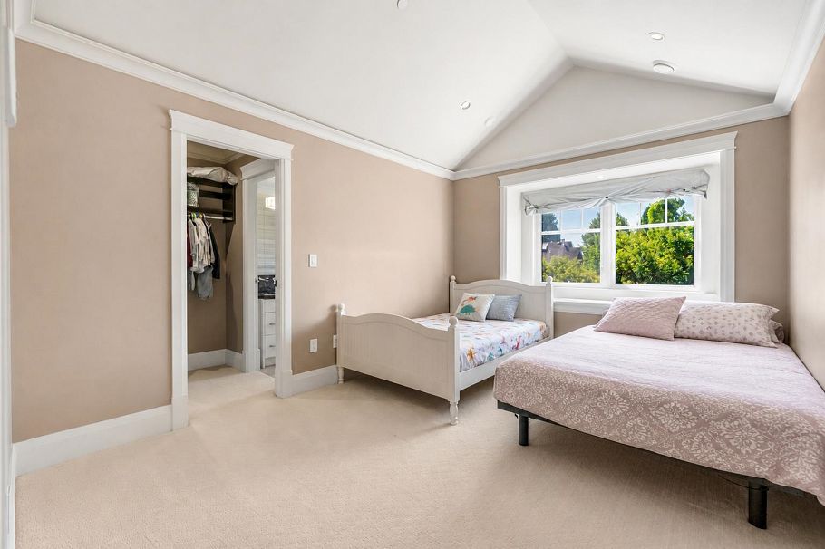 1168 W 37th Avenue Vancouver, BC - 21