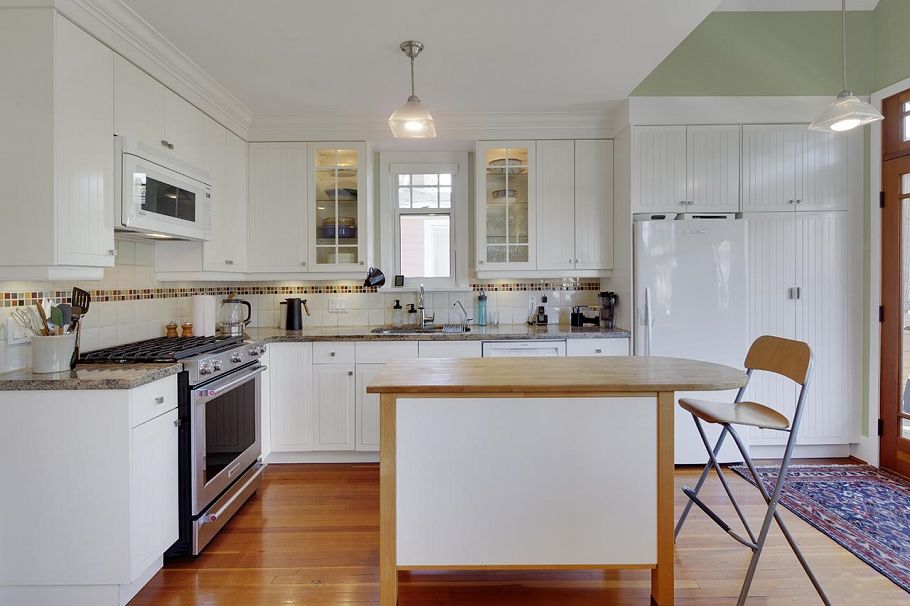3963 W 18th Avenue Vancouver, BC - 18