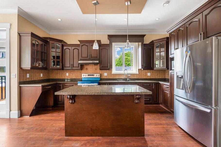 2088 W 42nd Avenue Vancouver, BC - 11