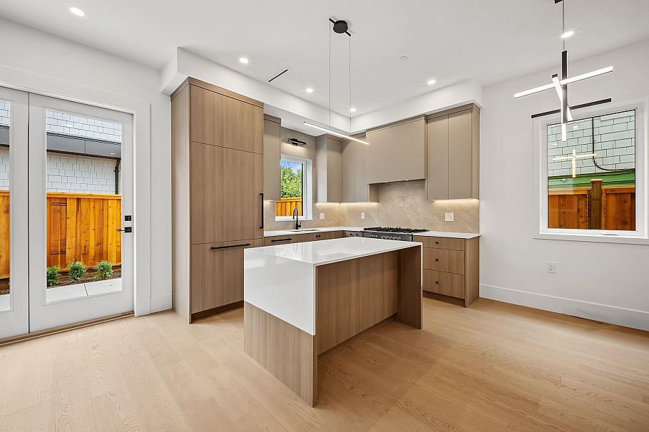 2- 2547 E 2nd Avenue Vancouver, BC - 9