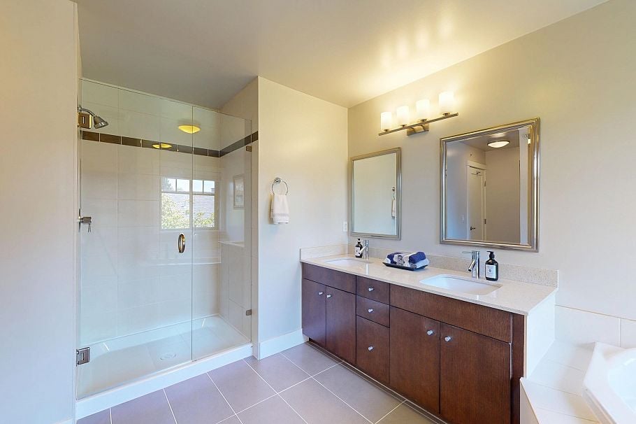 839 W 14th Avenue Vancouver, BC - 25