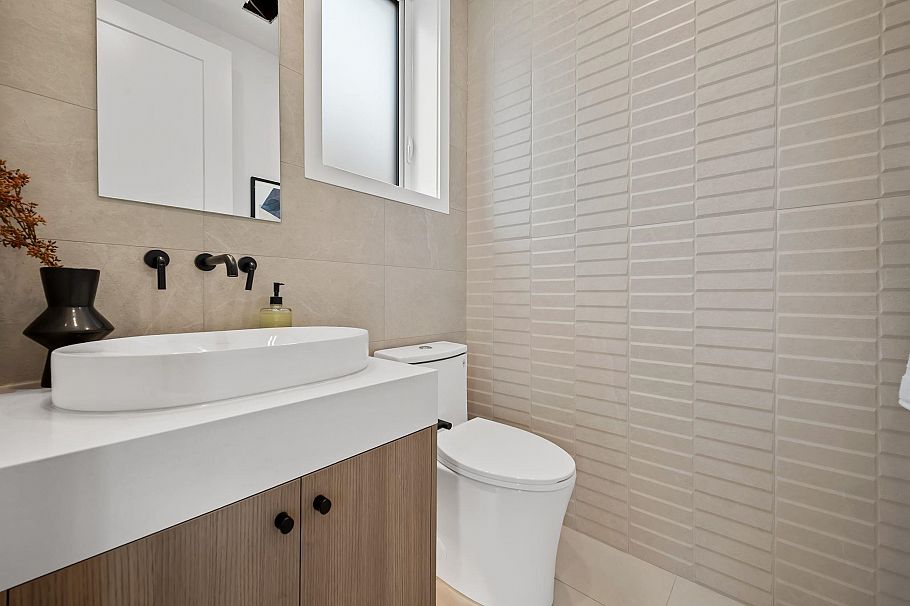 1- 2547 E 2nd Avenue Vancouver, BC - 10