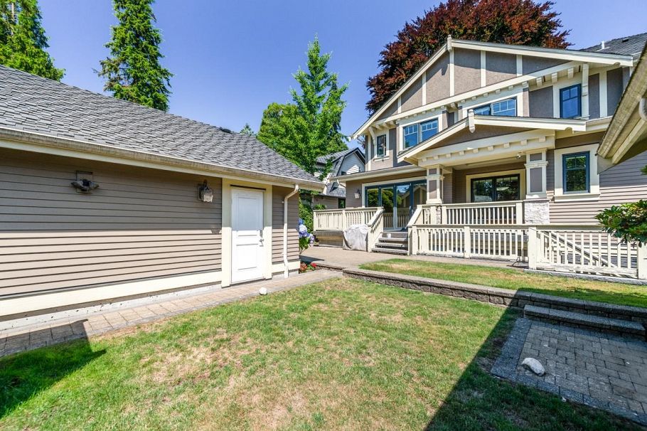 1168 W 37th Avenue Vancouver, BC - 32