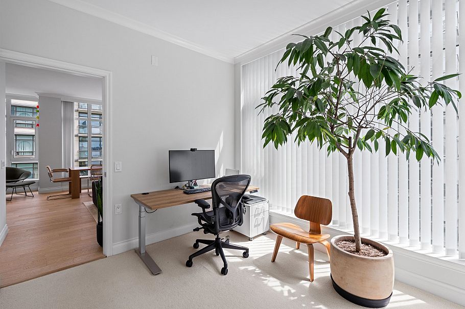 609 185 Victory Ship Way North Vancouver, BC - 24
