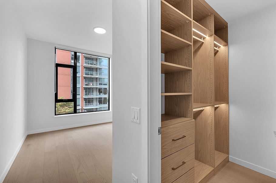 506 128 W 15th Street North Vancouver, BC - 13