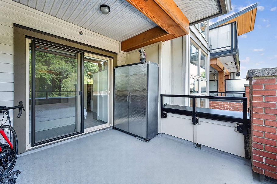 305 1177 Marine Drive North Vancouver, BC - 18