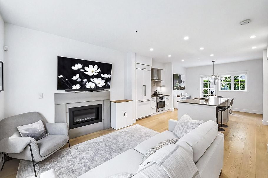 14 1133 Ridgewood Drive North Vancouver, BC - 4
