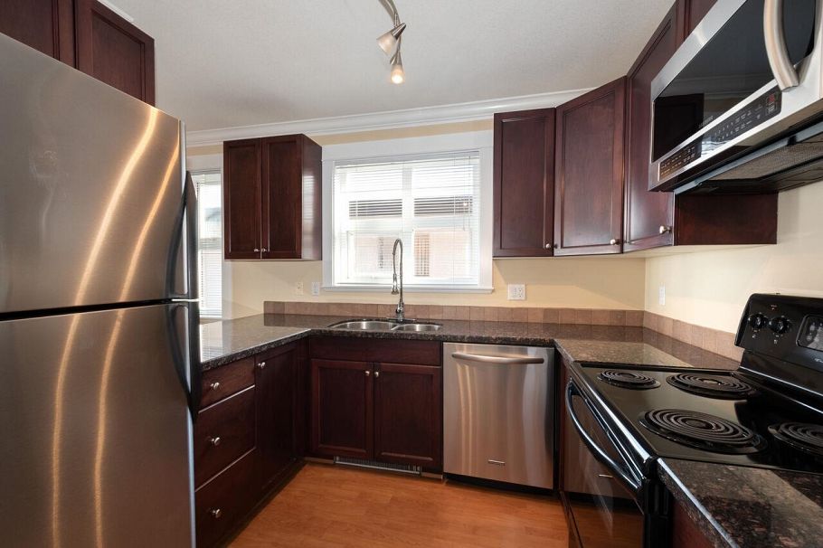304 152 E 12th Street North Vancouver, BC - 6