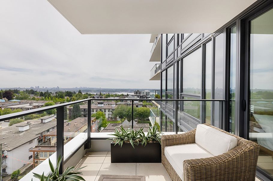 901 135 E 13th Street North Vancouver, BC - 13