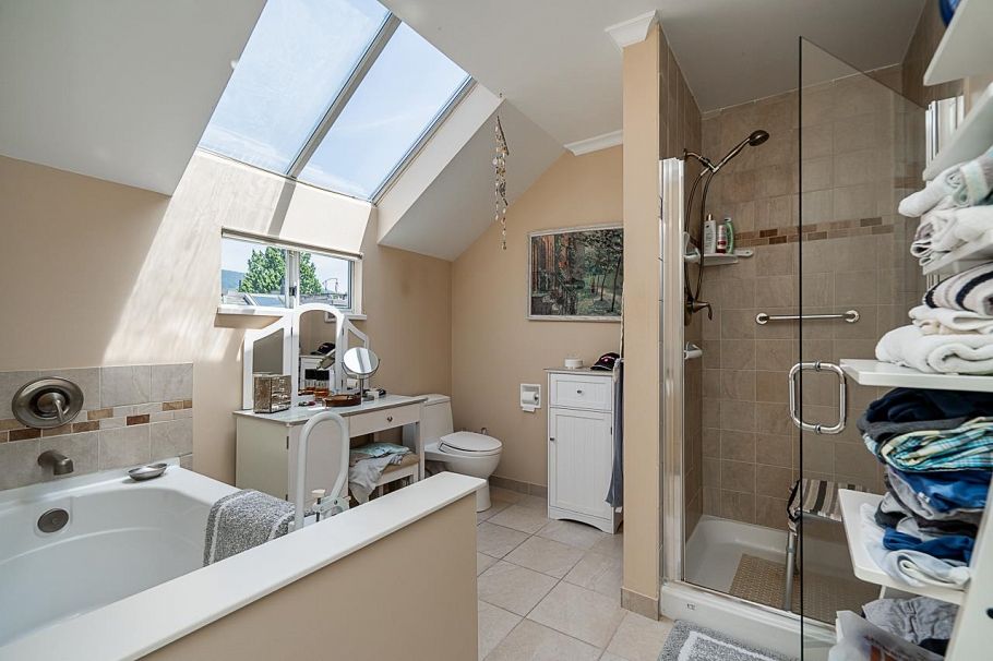 1416 Mahon Avenue North Vancouver, BC - 27