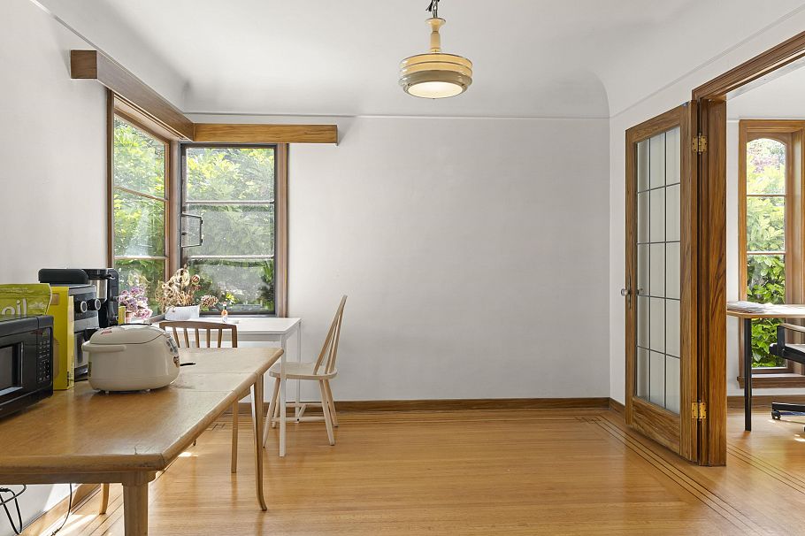 4691 W 5th Avenue Vancouver, BC - 12