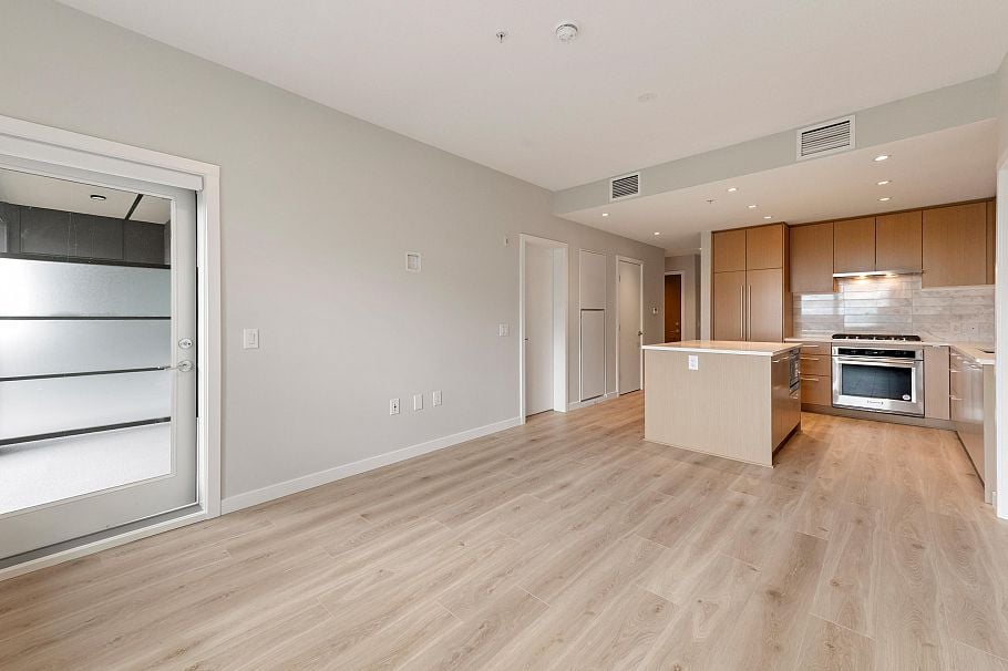 602 110 E 17th Street North Vancouver, BC - 6