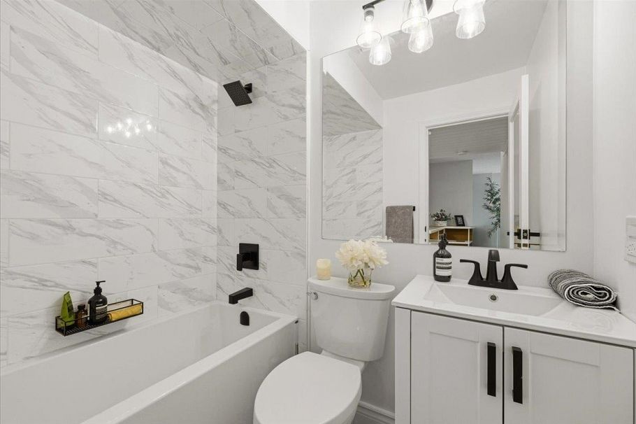 107 2455 York Avenue Vancouver, BC - 16