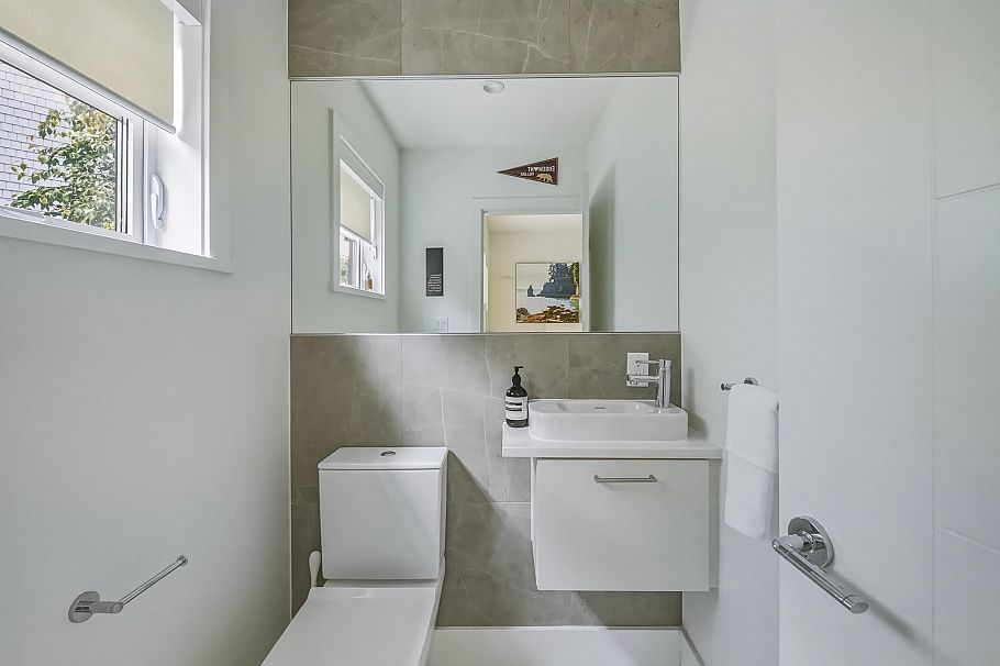 14 1133 Ridgewood Drive North Vancouver, BC - 35