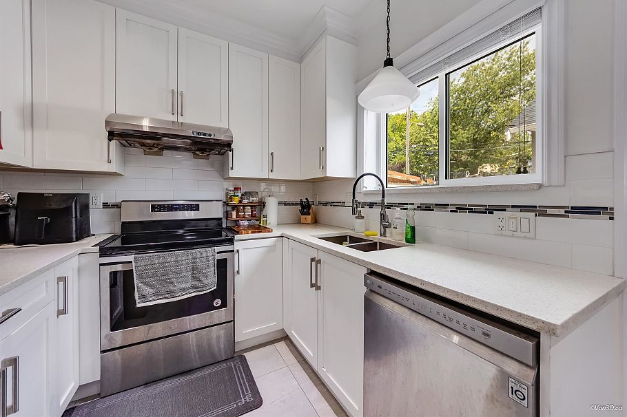 621 E 65th Avenue Vancouver, BC - 11