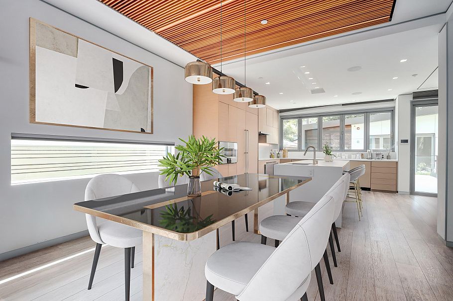 4368 W 15th Avenue Vancouver, BC - 2