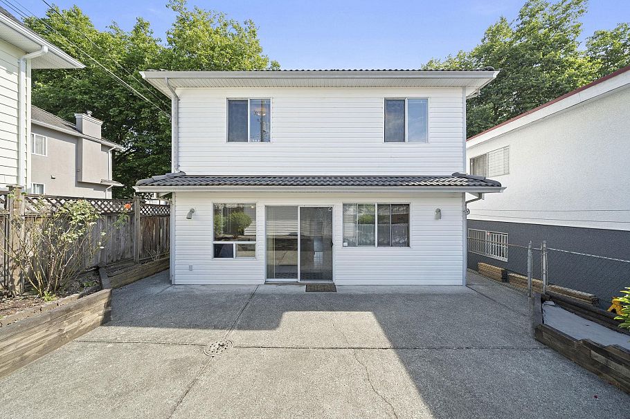 1855 E 53rd Avenue Vancouver, BC - 26
