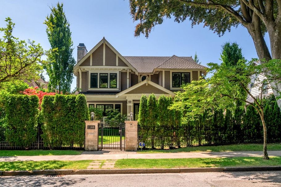 1168 W 37th Avenue Vancouver, BC - 2
