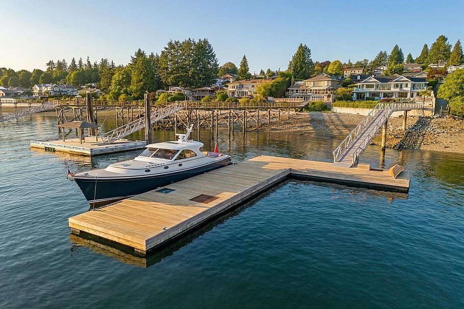 588 Lowry Lane North Vancouver, BC - 1