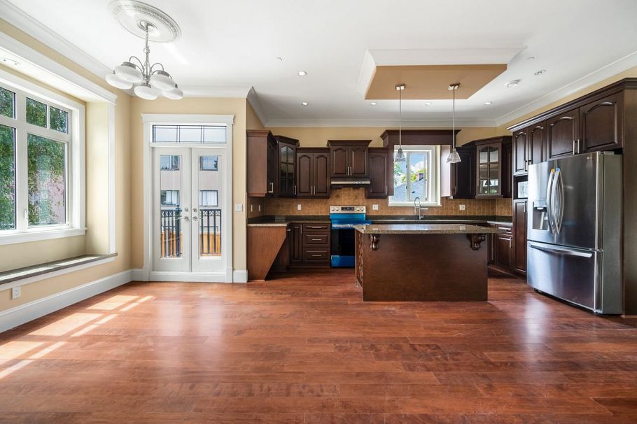 2088 W 42nd Avenue Vancouver, BC - 10