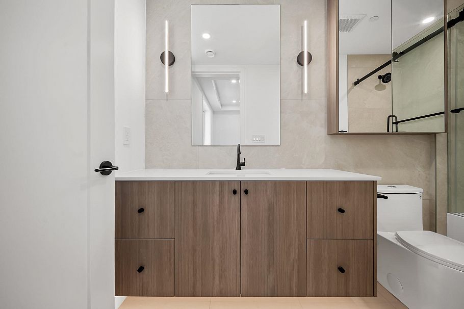 2- 2547 E 2nd Avenue Vancouver, BC - 24