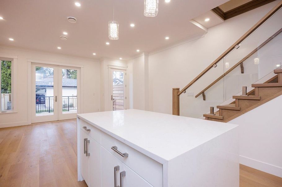 254 E 18th Street North Vancouver, BC - 17