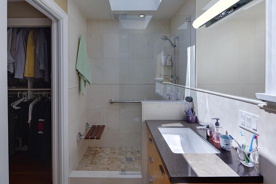 3963 W 18th Avenue Vancouver, BC - 25