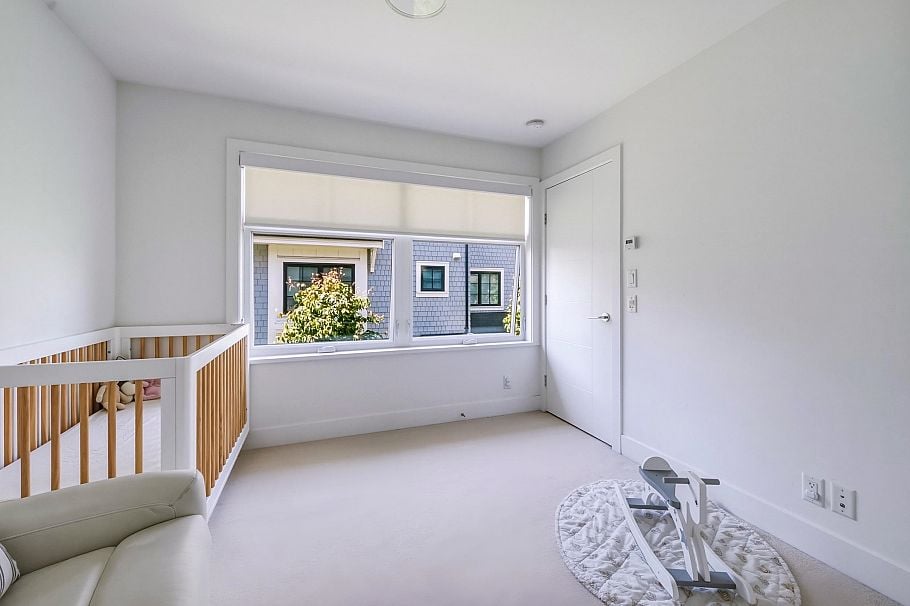 14 1133 Ridgewood Drive North Vancouver, BC - 26