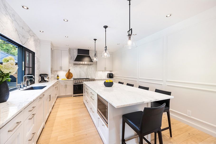 1018 W 19th Street North Vancouver, BC - 11