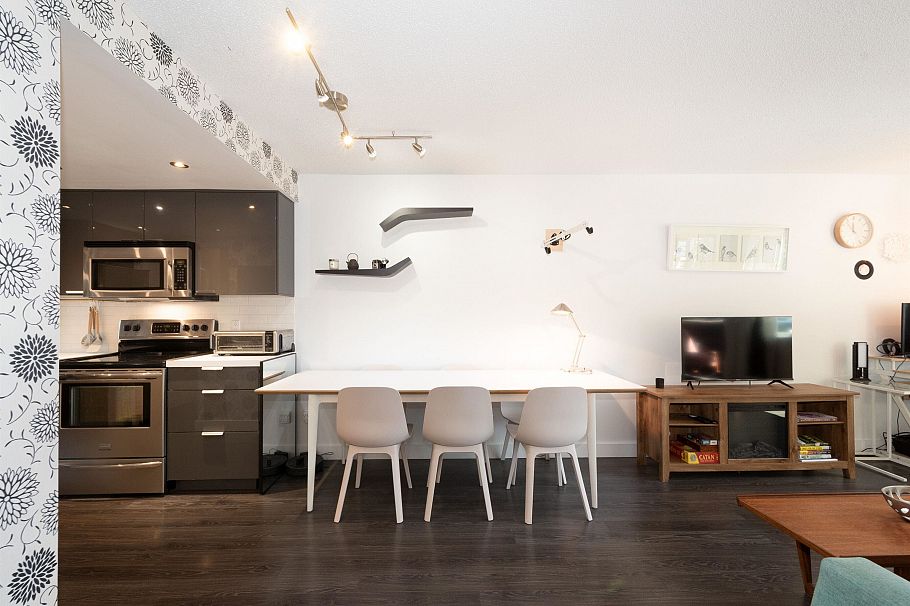 207 1990 W 6th Avenue Vancouver, BC - 12