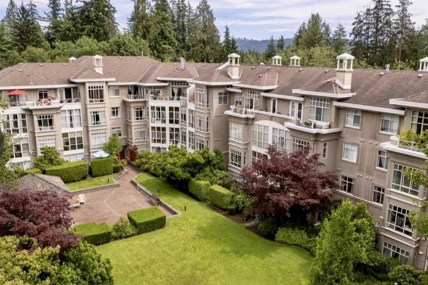 315 630 Roche Point Drive North Vancouver, BC - 2