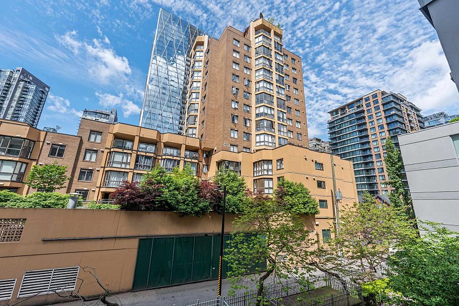 303 1133 Homer Street Vancouver, BC - 26